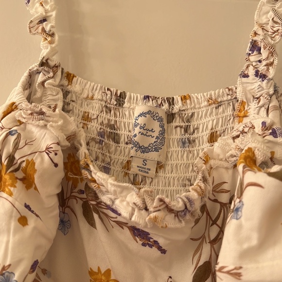 Blue Rain- Frencesca’s white with multi-color flower patterns. Size S - Picture 6 of 8